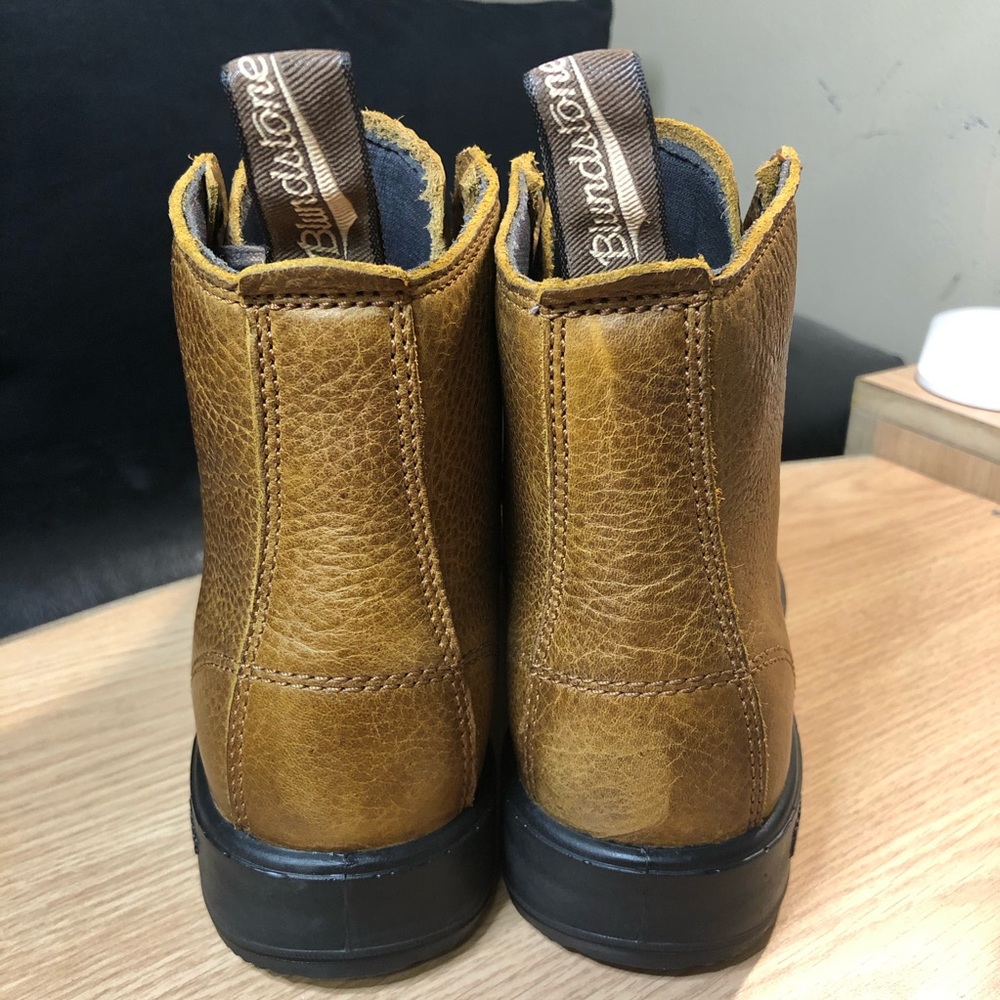 *SOLD!* Blundstone Lace-Up Rustic Brown Leather Boots - Picture 7 of 8